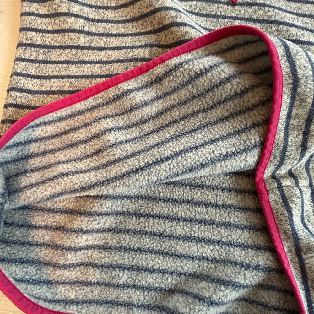 Vineyard Vines quarter zip top blue stripes size M - Picture 7 of 10
